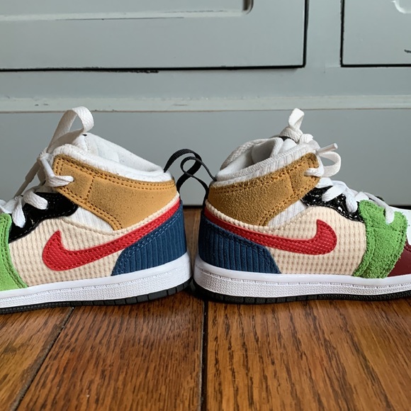 Multi colored Jordan 1 good condition size 8c - Picture 3 of 4